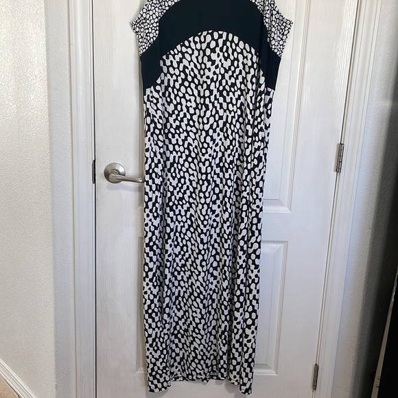 Black and white Maxi - Picture 2 of 10
